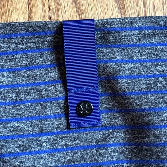 Lululemon Vinyasa Scarf Parallel Stripe Pigment Blue Gray Grey Rulu Wrap - Picture 5 of 9